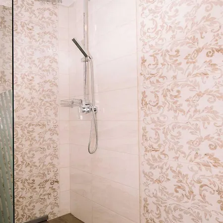 Апартаменты Prestigious And Stylish