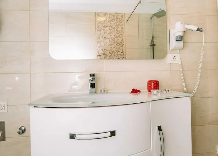 Prestigious And Stylish *